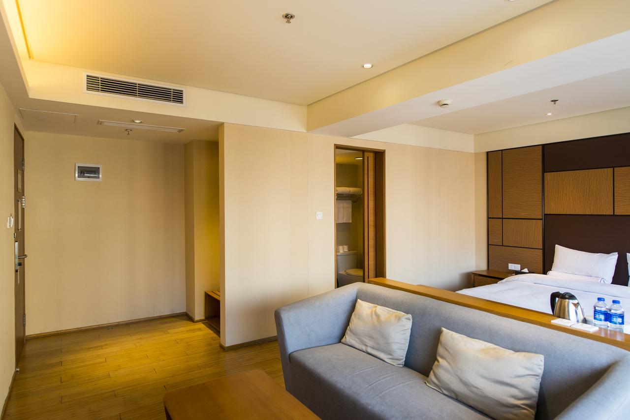 7 Days Inn Shanghai Minhang Dongchuan Road Jiaotong University Exterior photo