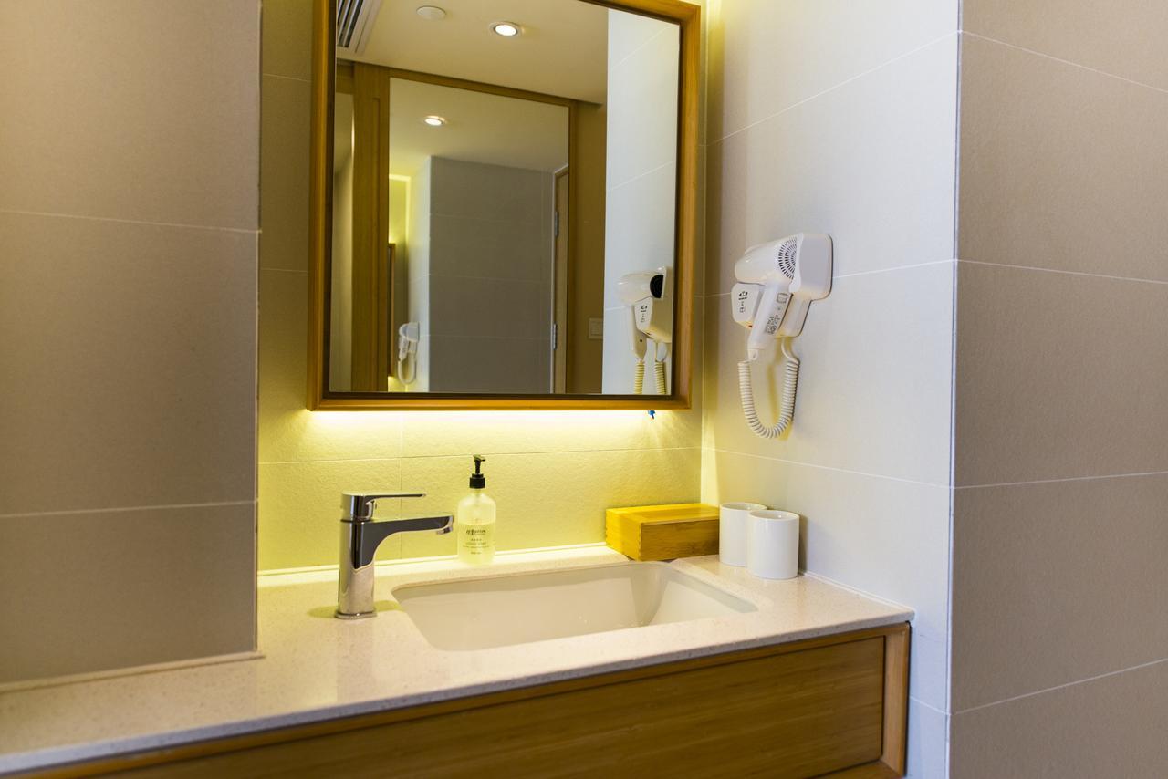 7 Days Inn Shanghai Minhang Dongchuan Road Jiaotong University Exterior photo