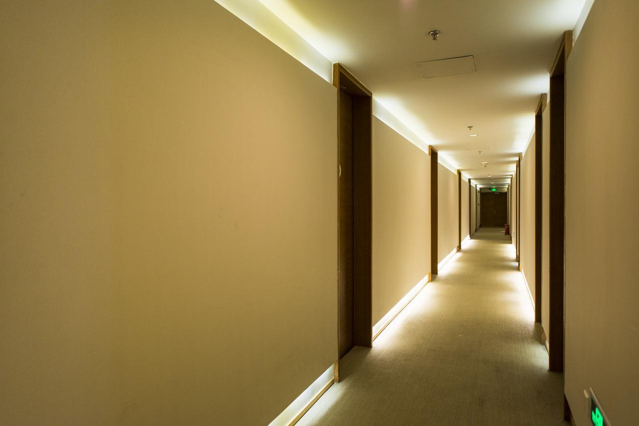 7 Days Inn Shanghai Minhang Dongchuan Road Jiaotong University Exterior photo