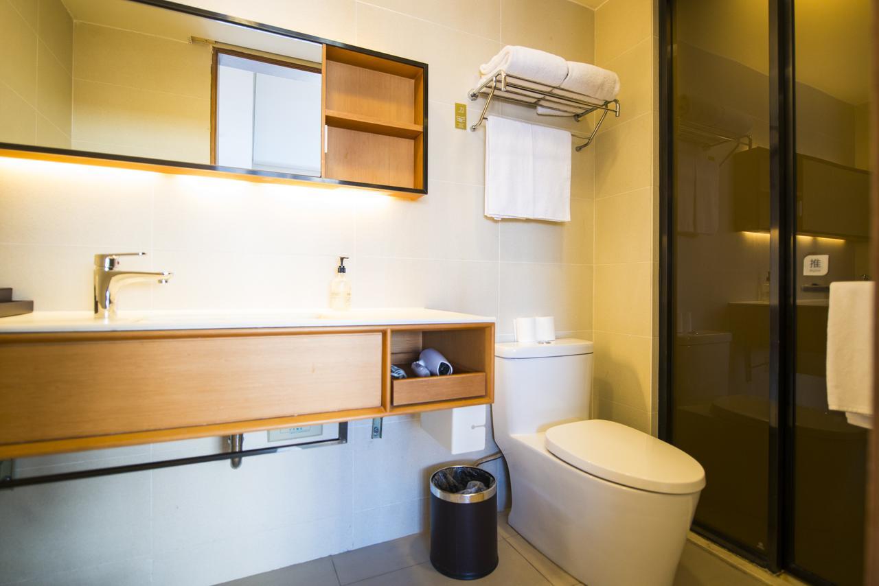 7 Days Inn Shanghai Minhang Dongchuan Road Jiaotong University Exterior photo