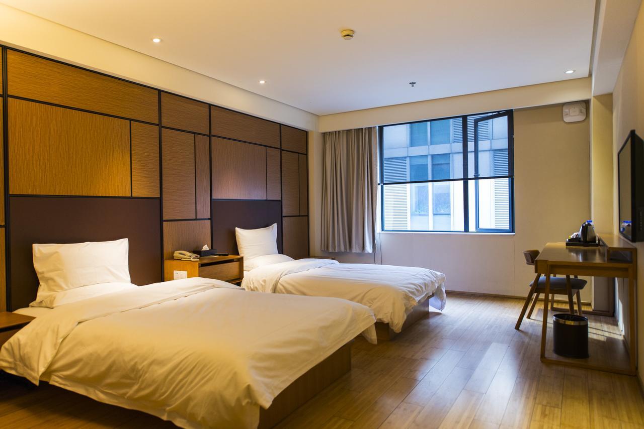 7 Days Inn Shanghai Minhang Dongchuan Road Jiaotong University Exterior photo